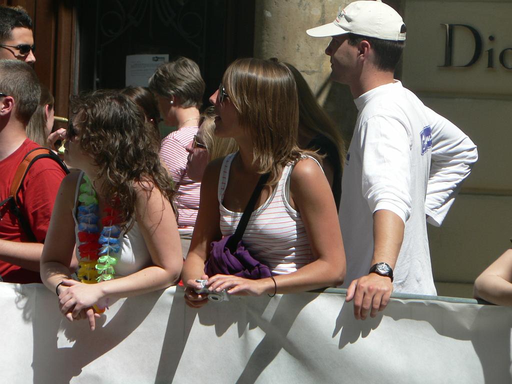 Maraton 08 124.jpg - už čekáme tak dlouho a fanynkou jsou tak pohledné